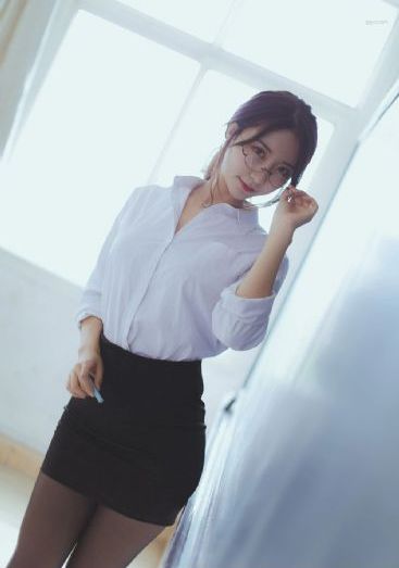 韩剧《黑洞》在线观看