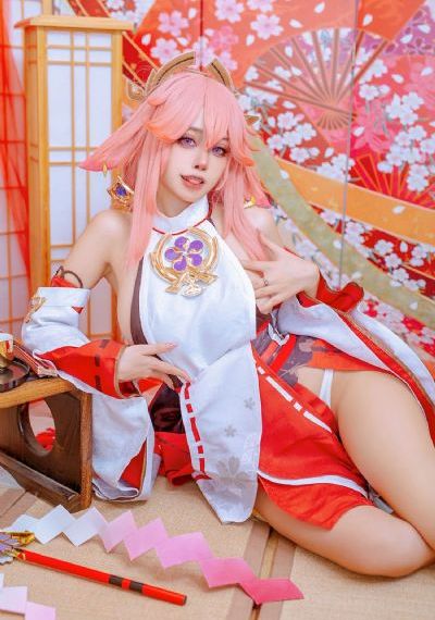 大胸动漫美女挤奶